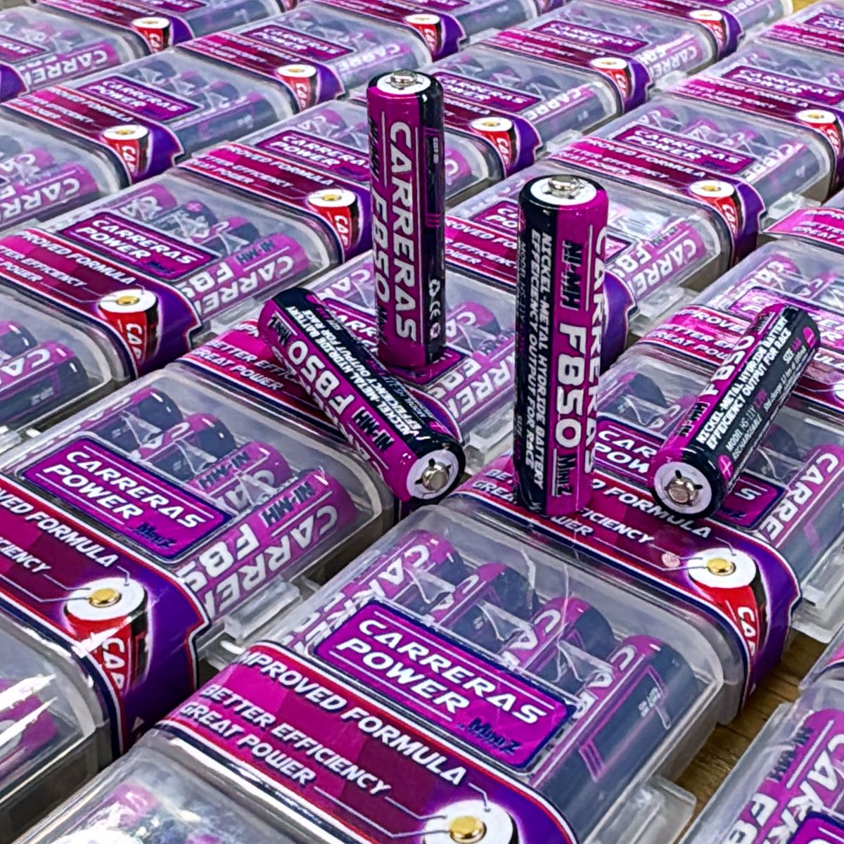 **PREORDER Carreras Power 850 MAH NIMH AAA BATTERIES FOR RACE W/ CASE**PREORDER