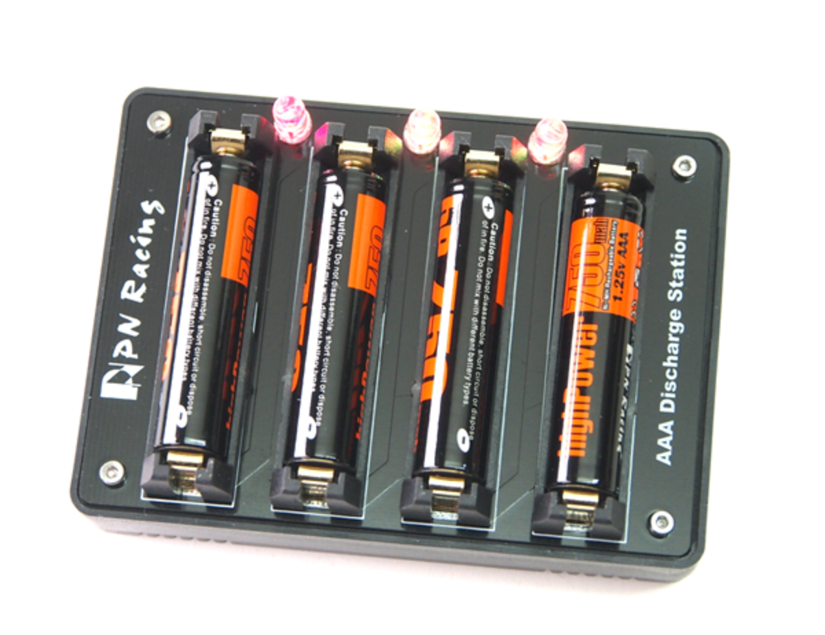 PN Racing Mini-Z AAA Discharge Station